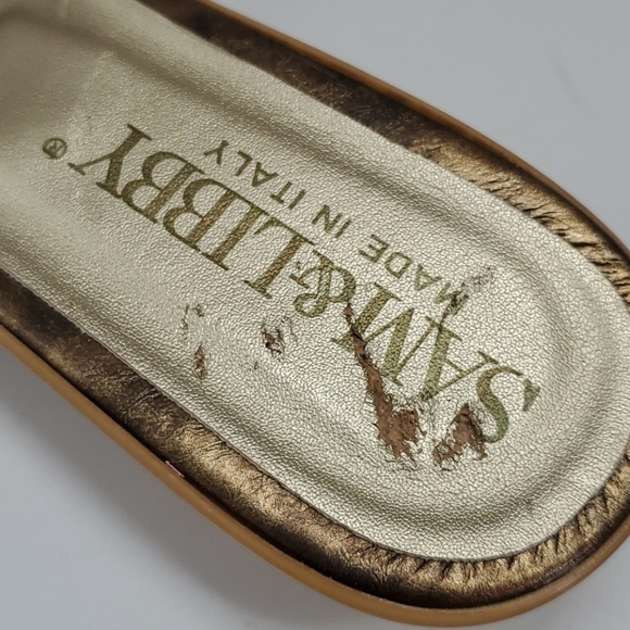 Sam & Libby Women's Gold Strappy Low Wedge - Picture 9 of 11